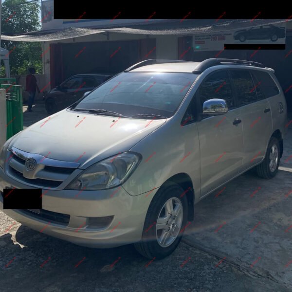 Toyota Innova G - Gambar 2