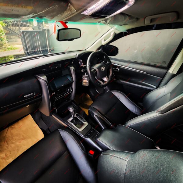 Fortuner GR SPORT - Gambar 2