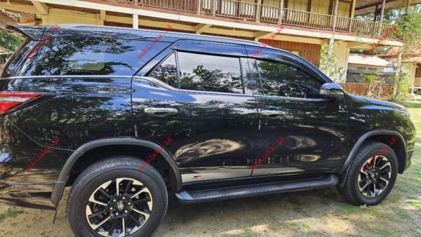 Toyota Fortuner 2.8 VRZ (GR) 4x2 - Gambar 4