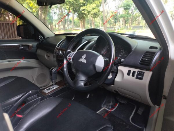 Mitsubishi Pajero Dakar - Gambar 5