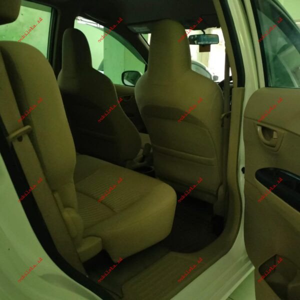 Honda Mobilio E CVT - Gambar 5