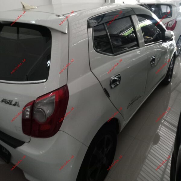 Daihatsu Ayla M - Gambar 2
