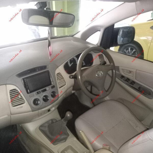 Toyota Innova G 2.0 - Gambar 5