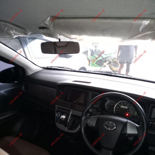 Toyota Calya G - Gambar 6