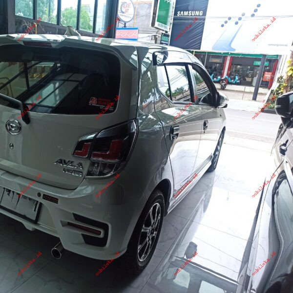 Daihatsu Ayla 1.2 R - Gambar 4