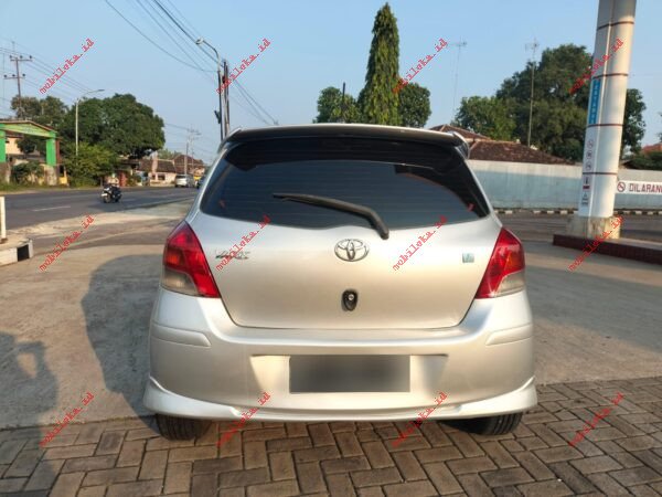Toyota Yaris E - Gambar 3