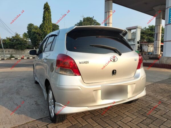 Toyota Yaris E - Gambar 4