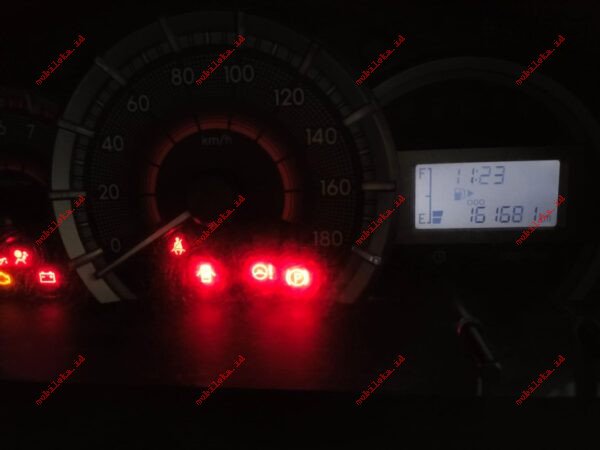Toyota Avanza E - Gambar 6