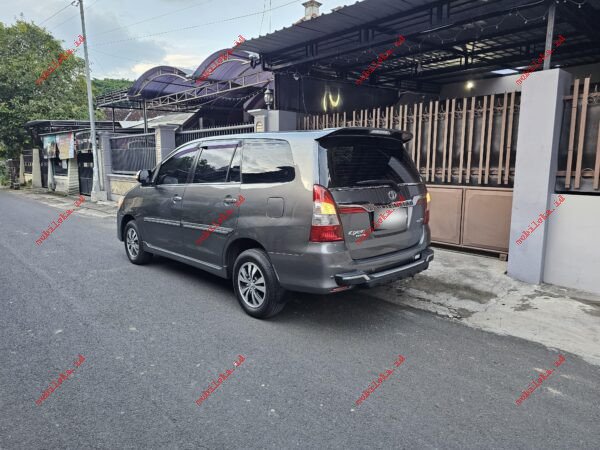 Toyota Innova V - Gambar 5