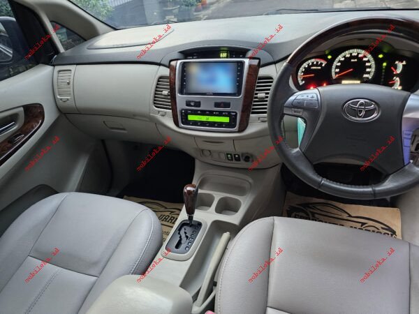 Toyota Innova V - Gambar 6