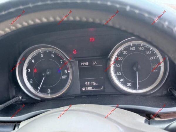 Suzuki Ertiga GX - Gambar 2