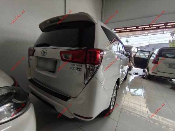 Toyota Innova 2.0 Q - Gambar 2