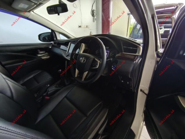Toyota Innova 2.0 Q - Gambar 4