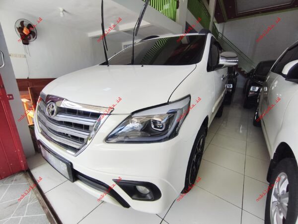 Toyota Innova G 2.0 - Gambar 2