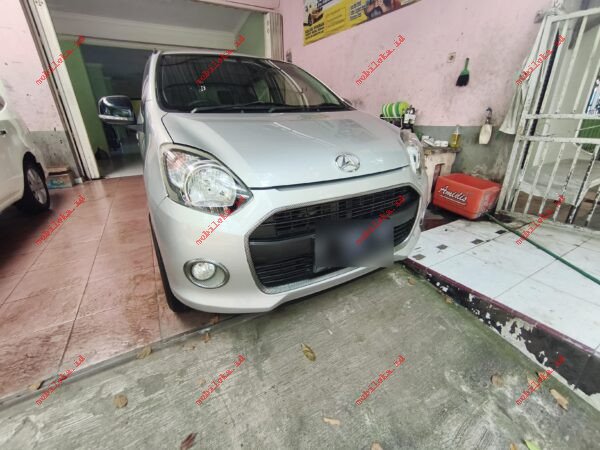 Daihatsu Ayla X