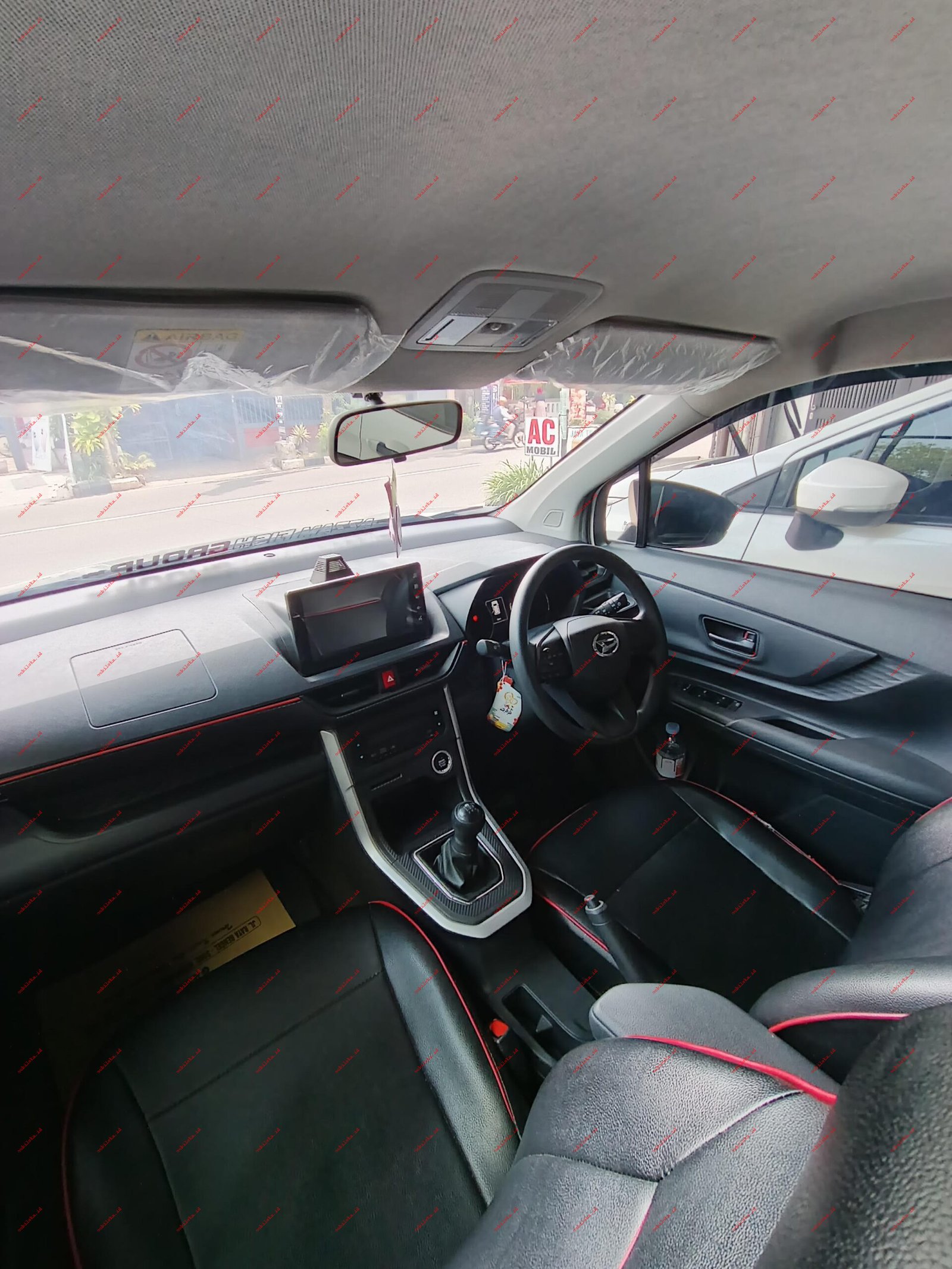 Daihatsu Xenia R - Gambar 2