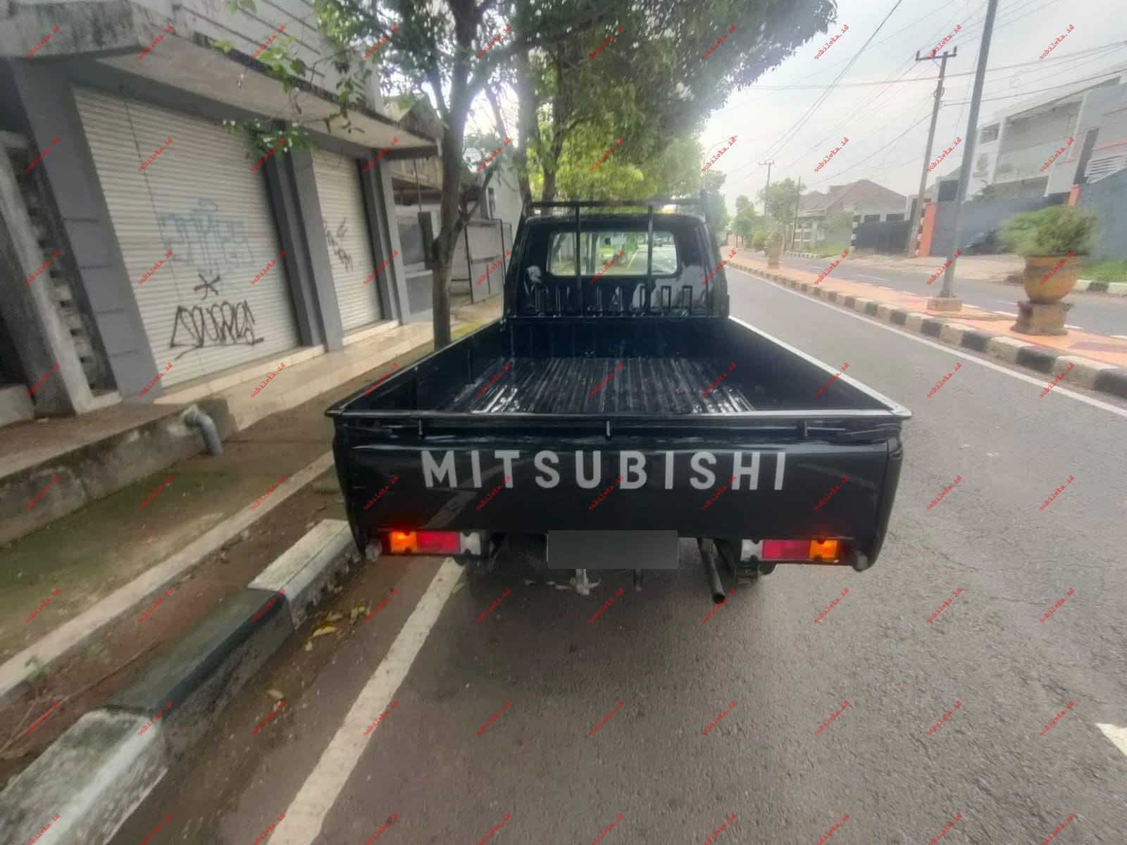 Mitsubishi Pick Up L300 - Gambar 4