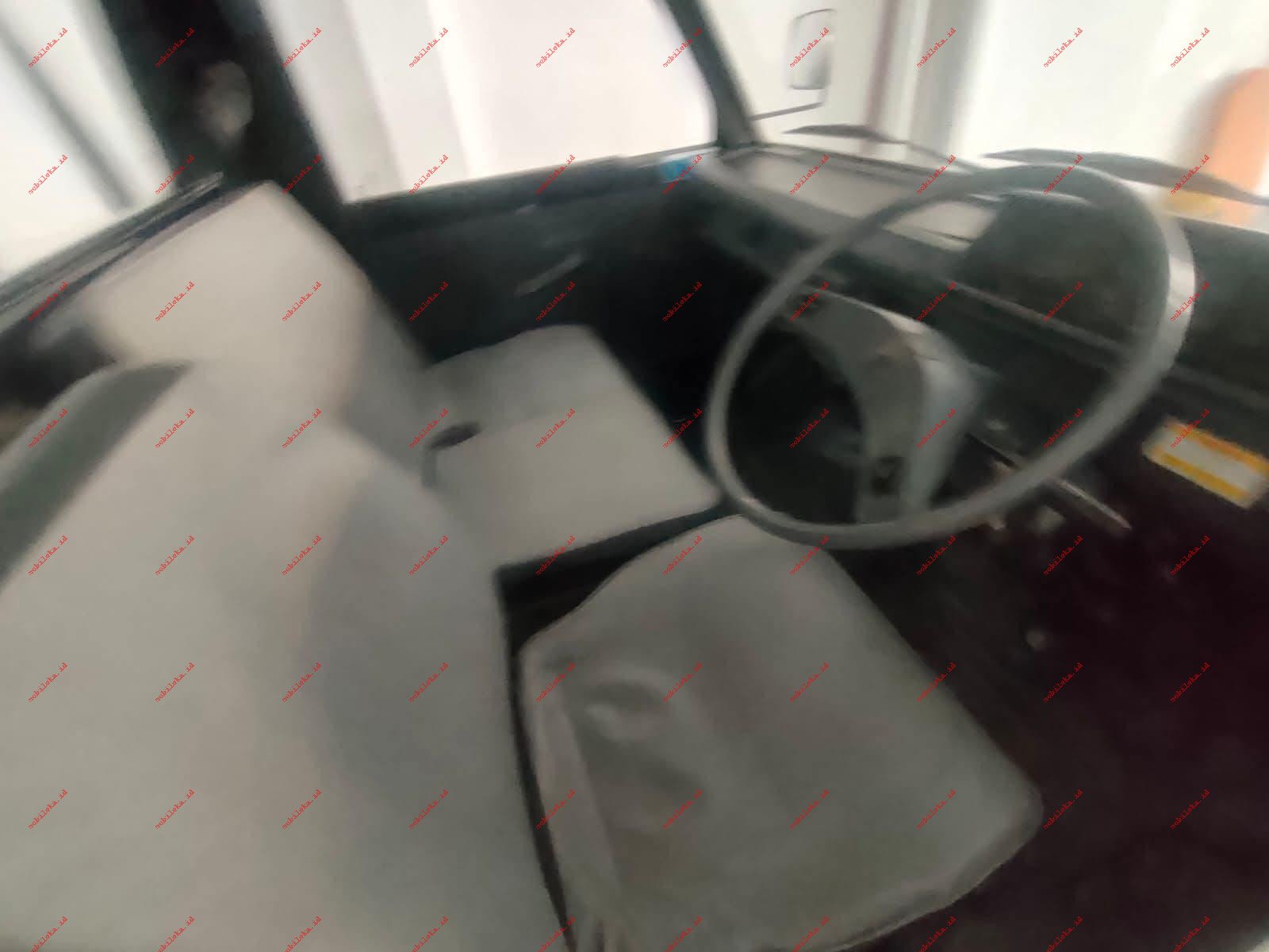 Mitsubishi Pick Up L300 - Gambar 6