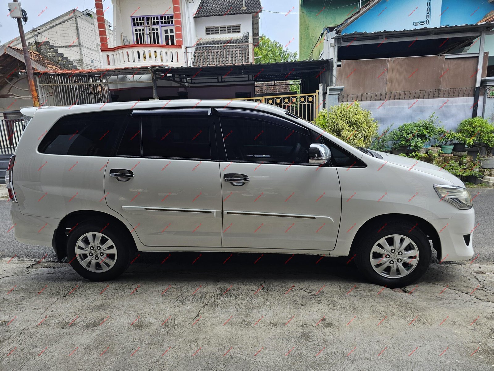 Toyota Innova G - Gambar 5