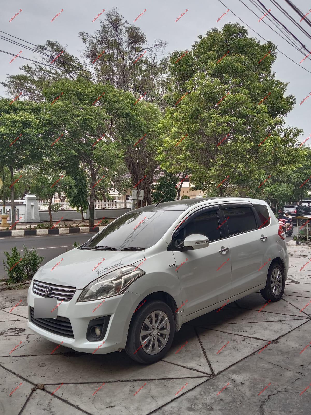 Suzuki Ertiga GL - Gambar 3