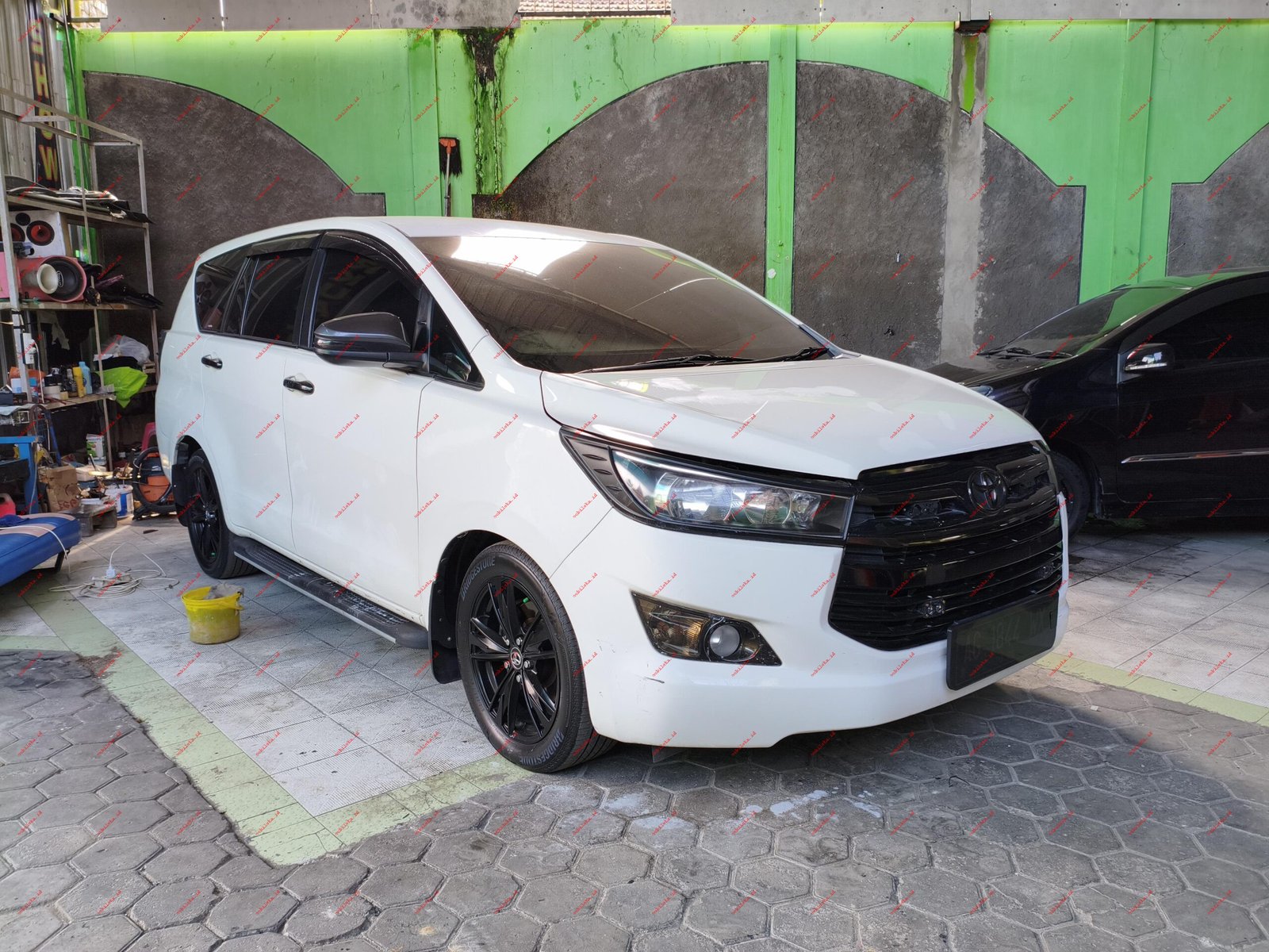 Toyota Innova G Diesel - Gambar 3