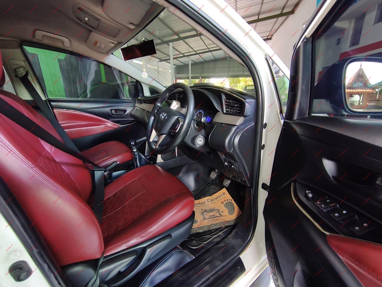 Toyota Innova G Diesel - Gambar 5